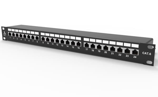 SOCAMONT PANNEAU 24 PORTS RJ45 FTP CAT6 1U CONNEXIONS TYPE 110